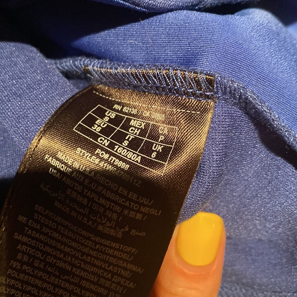 Low cut Crop top - Picture 4 of 5